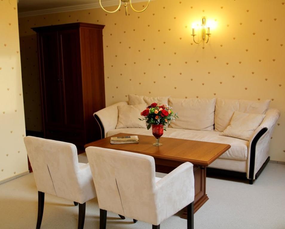 Aparthotel Zamek Gostynin Exteriér fotografie