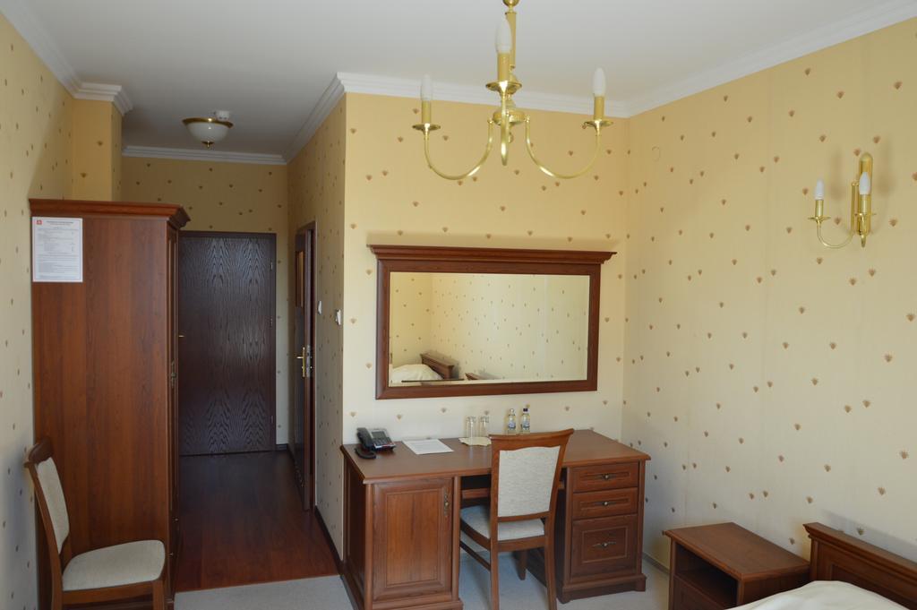 Aparthotel Zamek Gostynin Exteriér fotografie